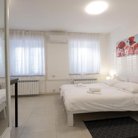 Rijeka Budget Rooms Esterno foto