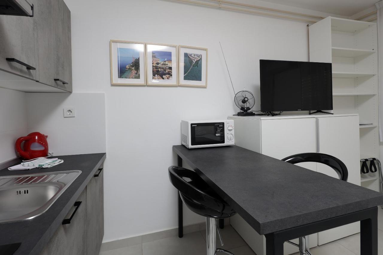 Rijeka Budget Rooms Esterno foto