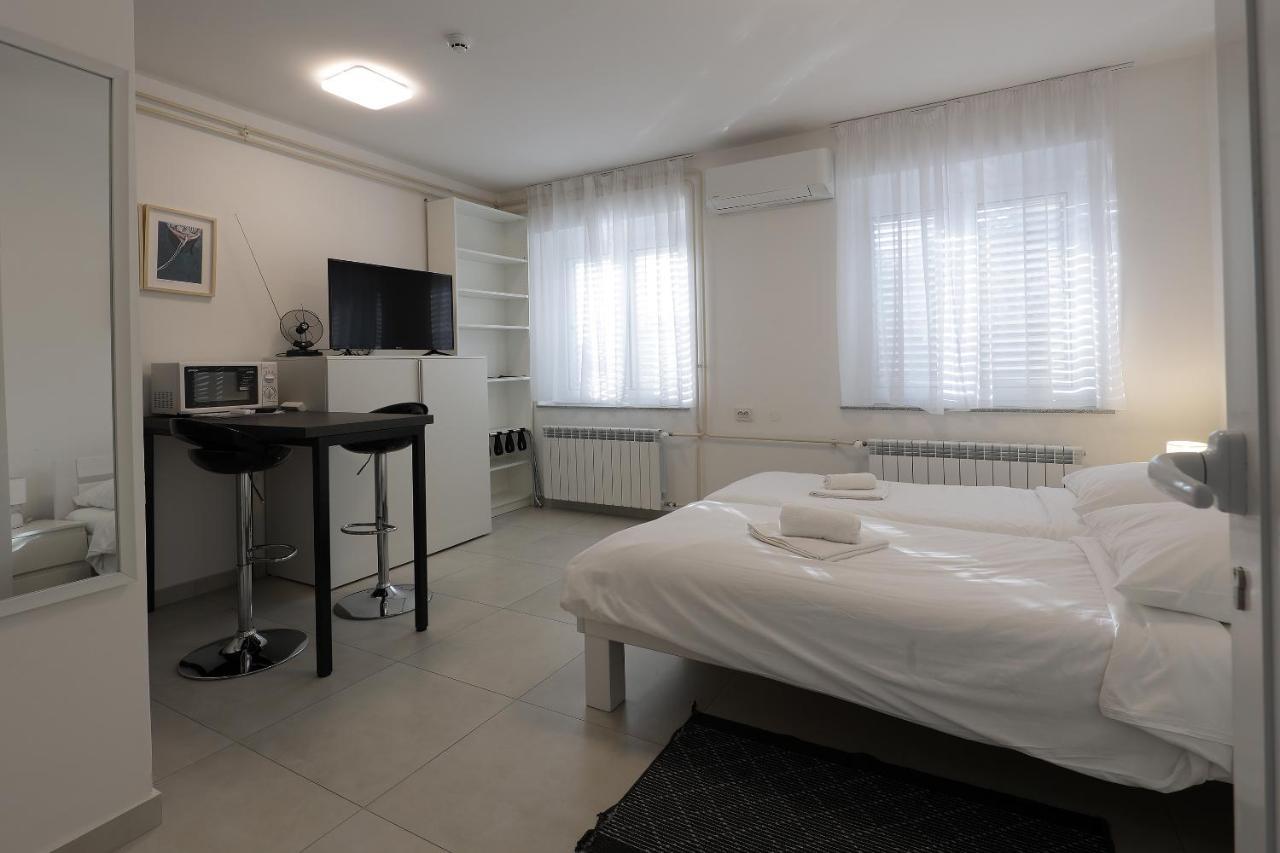 Rijeka Budget Rooms Esterno foto