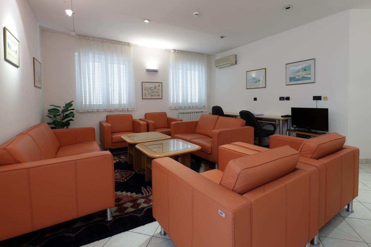 Rijeka Budget Rooms Esterno foto